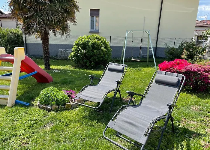 Grandma's Garden House Dom wakacyjny Angera