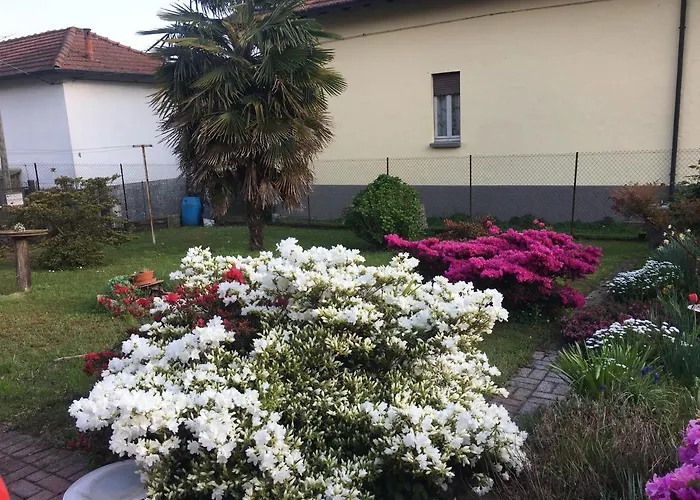 Grandma's Garden House Feriehus Angera